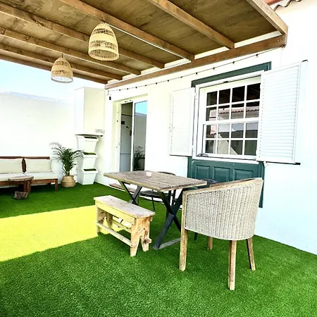 Дом отдыха Family House On The Beach By Deihu Experiences Абадес